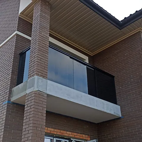 Панорамний балкон BALCONMAX INTEGRA зі скляною огорожею