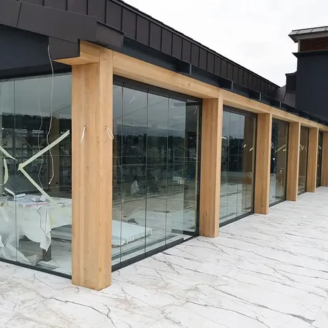 Безрамне скління TIARA TWIN ZERO зі склопакетом і порогом у підлозі